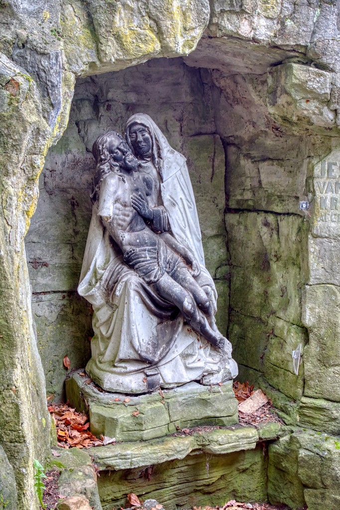 HDR kerkfotografie Mariapark Lommel Jesus Maria Sint Fransiscus Homo Josef Kerststal Mary kerstmis christmas noel bedevaart bedevaartplaats pilgrimage pelerinage heilig heilige holy saint